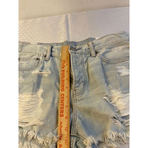 American Eagle AE Tom Girl distressed light denim jeans shorts 8 button fly NEW - Picture 5 of 11